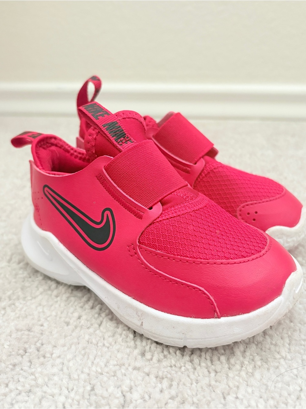 Nike Kids Boys Red 7c Slip-On Sneakers with Black Swoosh